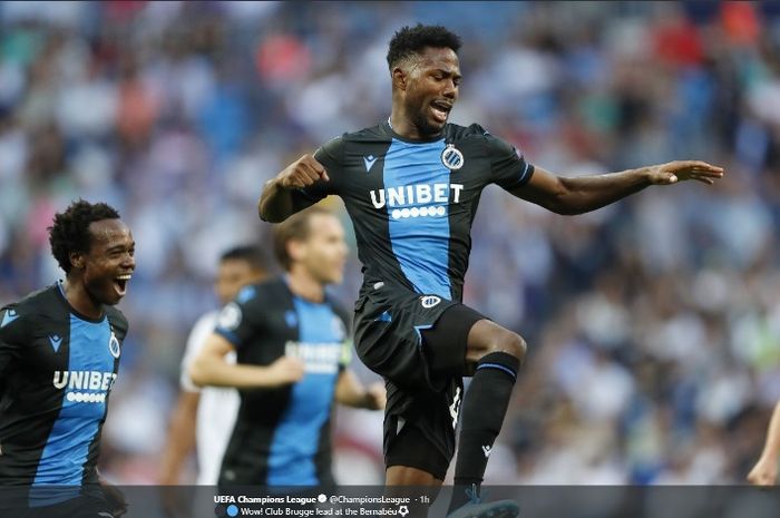 Pemain Club Brugge, Emmanuel Dennis, menjebol Real Madrid dalam laga di Estadio Santiago Bernabeu pada Selasa (1/10/2019).