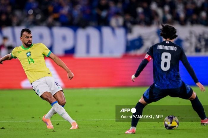 Dua blunder konyol Fabricio Bruno menyebabkan Timnas Brasil kalah dari Timnas Jepang dalam laga uji coba internasional di Chofu (14/10/2025).