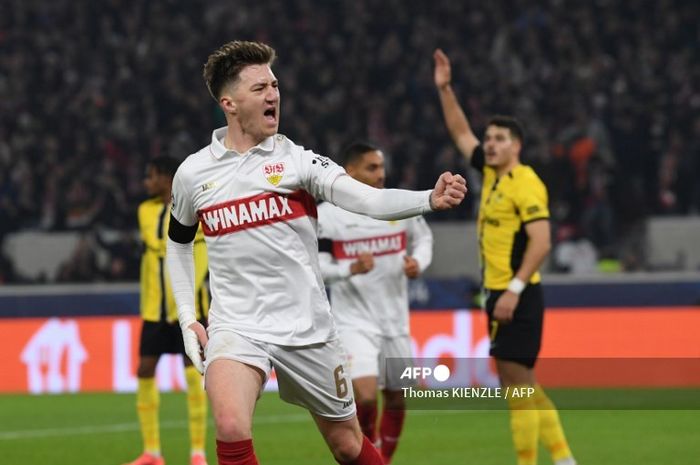 Man United menyasar bintang Bundesliga penerus Toni Kroos yang memperkuat Stuttgart, Angelo Stiller, di bursa transfer musim panas 2025.