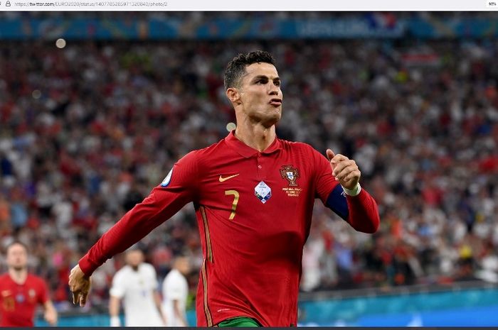 Megabintang timnas Portugal, Cristiano Ronaldo, dalam laga kontra Prancis pada penyisihan grup EURO 2020.