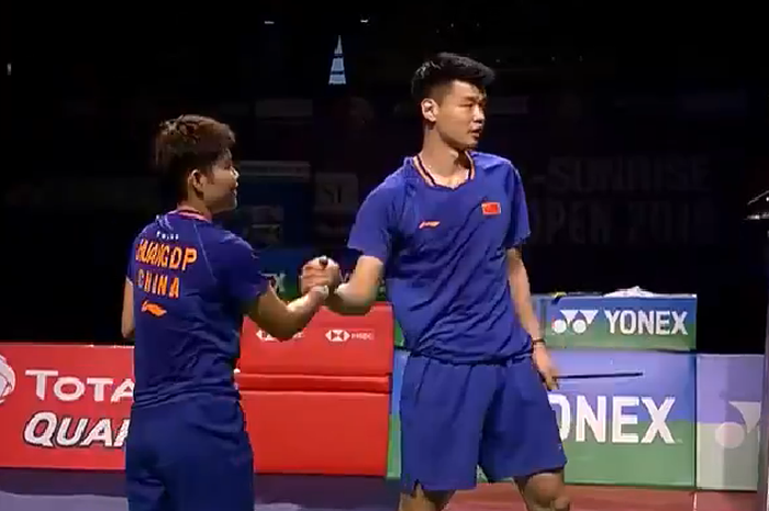 Ganda campuran China, Wang Yilyu/Huang Dongping, sesaat setelah memenangkan laga final India Open 2019, Minggu (31/3/2019).