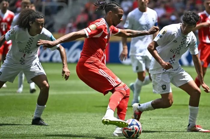 Para pemain Auckland City, yang terdiri dari guru SD, tukang cukur rambut, pialang asuransi, perwakilan agen Coca-Cola, sales mobil, dan beberapa mahasiswa, menghadapi Bayern Muenchen dalam duel pertama Grup C Piala Dunia Klub 2025 di Cincinnati, AS, Senin (16/6/2025) WIB.