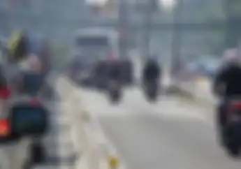 Waduh! Ratusan Pemotor Ditilang Polisi Karena Masuk Busway, Dua Motor Ditahan