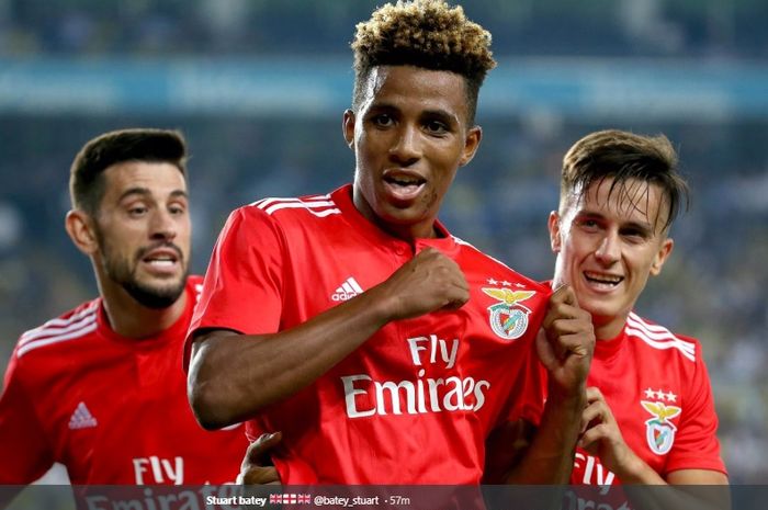 Gelandang muda Benfica, Gedson Fernandes, dikabarkan diincar Manchester United.