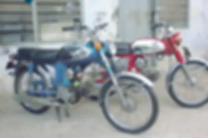 &bull;Mesin 90 cc, 4 percepatan. Pekerja tangguh dengan masalah biasanya seputar platina