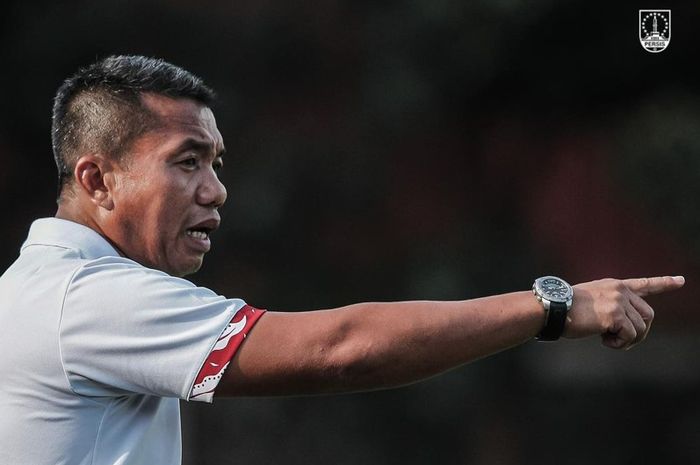 Pelatih sementara Persis Solo, Rasiman.