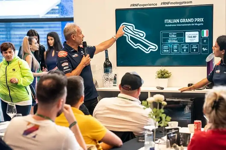 Asyik, dengan Indo Insider Bisa Makan Bareng dan Ngobrol Lama dengan Pembalap Dunia di MotoGP Mandalika 2023