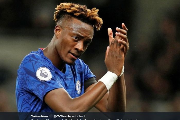 Striker Chelsea, Tammy Abraham, membuat torehan menawan setelah berhasil mencetak brace kontra West Ham United.