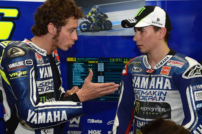 Valentino Rossi dan Jorge Lorenzo saat sama-sama berada di tim Yamaha.