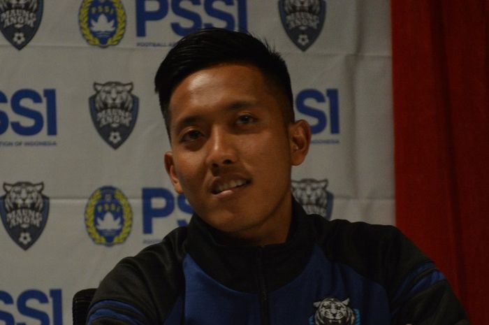 Pemain muda Persib Bandung, Pian Hadiansyah, yang naik level membela tim senior di putaran kedua Liga 1 2019.