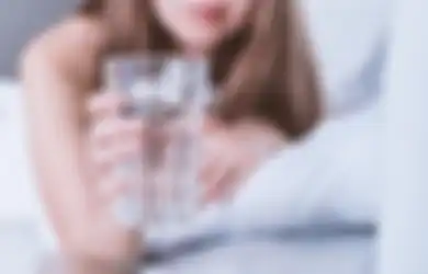 Rutin Minum Air Putih Hangat Saat Perut Kosong di Pagi Hari, Rasakan 5 Hal Ajaib ini Pada Tubuhmu