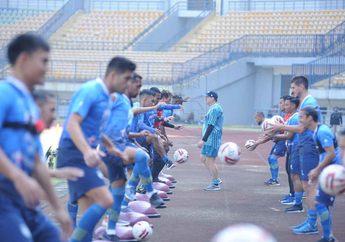 Robert Rene Alberts Optimis Tak Ada Pemain Persib yang Bakal Hengkang