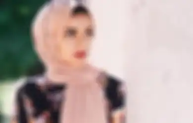 5 Cara Mudah Biar Rambut Enggak Bau & Gatal Saat Pakai Hijab Seharian!