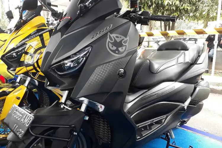 Kumpulan Foto Yamaha XMAX Keren yang Mejeng di Customaxi Yamaha Bandung