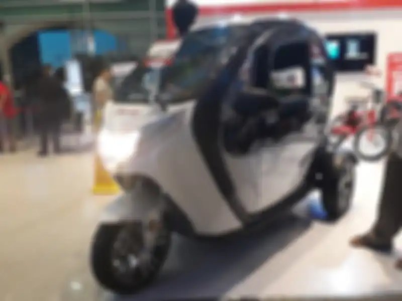 Selis New Balis, motor listrik dengan tiga roda