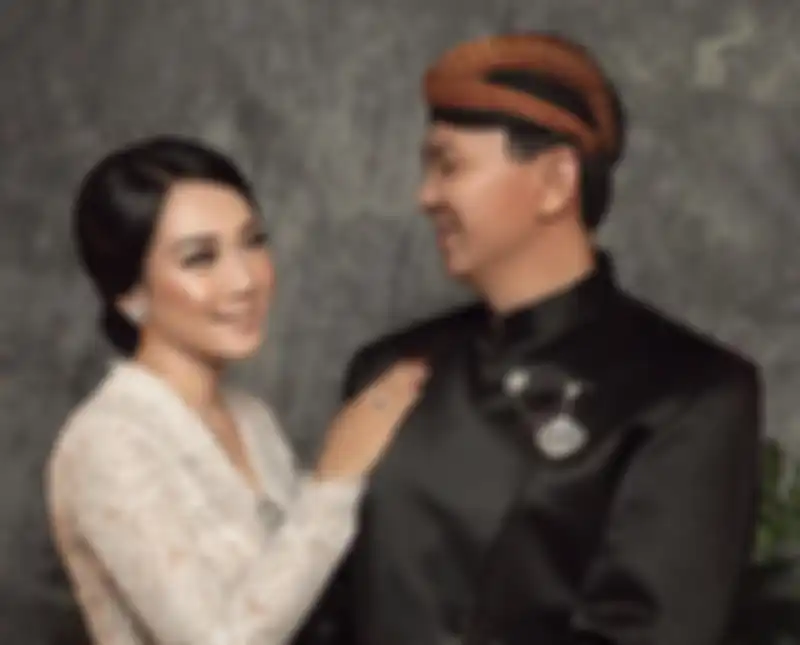 Unggahan Foto Pernikahan Ahok Bersama Istri Tercinta