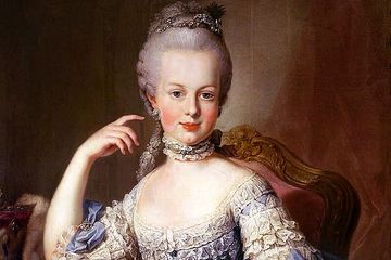 Sejarah Dunia: Benarkah Marie Antoinette Berkata 'Biarkan Mereka Makan Kue'?