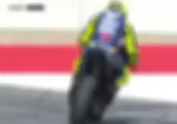 Video Detik-detik Motor YZR-M1 Valentino Rossi Mati Mendadak di FP1 MotoGP Austria