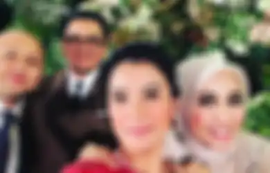 Engku Emran Curahkan Isi Hatinya di Media Sosial Setelah Cerai dengan Bella, Mantan Istrinya Malah Terlihat Makin Bahagia Setelah Terbebas dari Aturan Ketat Pengusaha Malaysia Itu