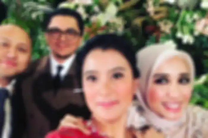 Pernikahan Laudya Cynthia Bella Dihadiri Ananda Mikola