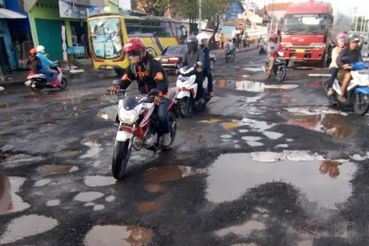Yuk Minta Ganti Rugi Bila Kecelakaan Karena Jalan Rusak, Ini Pasalnya..