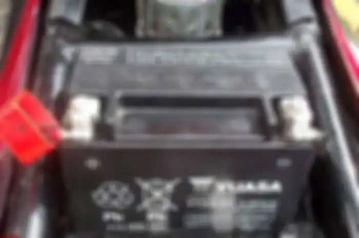 Menghidupkan motor dengan elektrik starter enggak bikin aki tekor