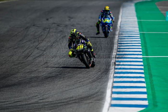 Pembalap Monster Energy Yamaha, Valentino Rossi saat melakoni balapan MotoGP Thailand 2019, Minggu (6/10/2019)