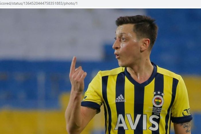 Gelandang Fenerbache, Mesut Oezil.