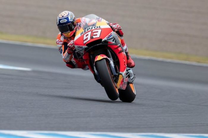 Aksi pembalap Repsol Honda, Marc Marquez pada MotoGP Jepang 2019, Minggu (20/10/2019)