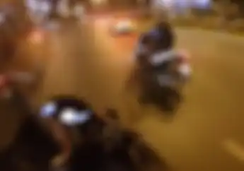 Lah Koplak, Video Pengendara Tengil Ini Nekat Lawan Moge alhasil di Trek Lurus Ketinggalan Sekebon!