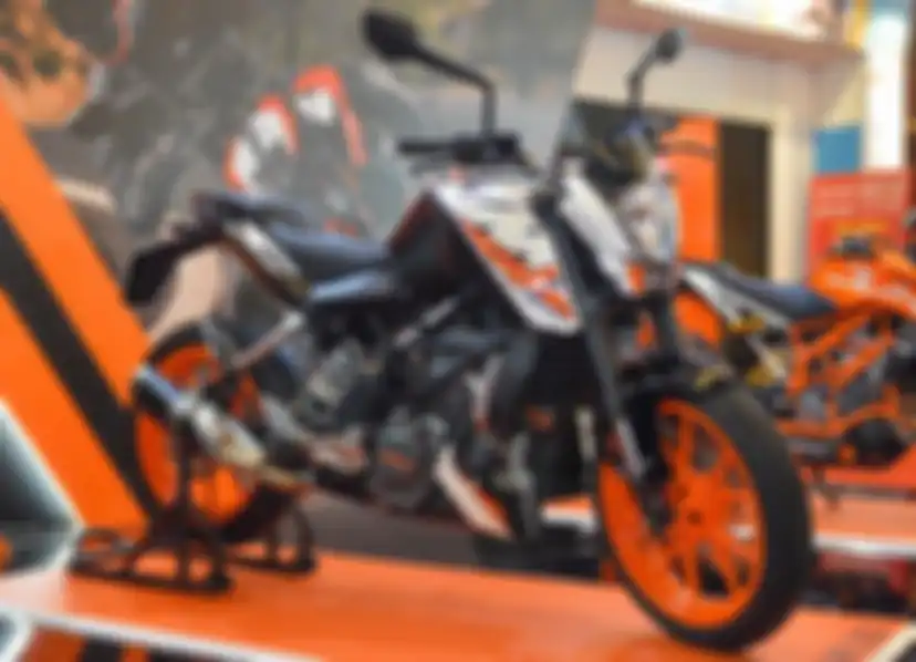 KTM Duke 200 2018 menggunakan knalpot baru