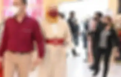 Ngaku Rugi Rp 800 Juta, Elma Theana Pamer Foto Senang-senang Bareng Zikri Daulay di Yogya, Ferry Irawan Buka Suara