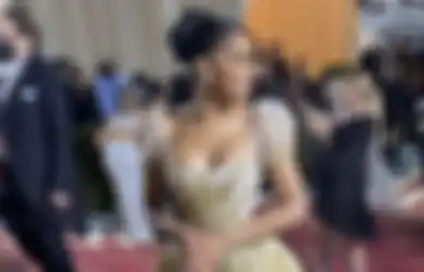 5 Fakta Genesis Suero, Reporter Met Gala 2022 yang Viral karena Penampilan Stunning Bak Cinderella!