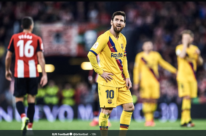 Ekspresi Lionel Messi saat Barcelona kebobolan di menit akhir dalam pertandingan perempat final Copa del Rey melawan Athletic Bilbao, Jumat (7/2/2020).