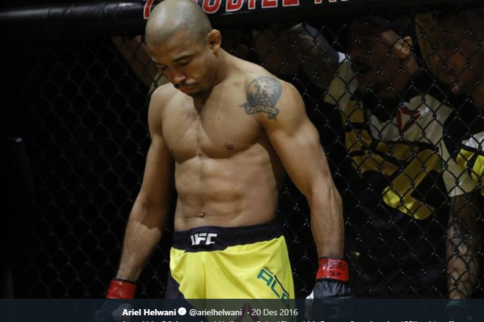 Petarung UFC asal Brasil, Jose Aldo. dikalahkan Conor McGregor setelah 8 tahun tak terbantahkan.