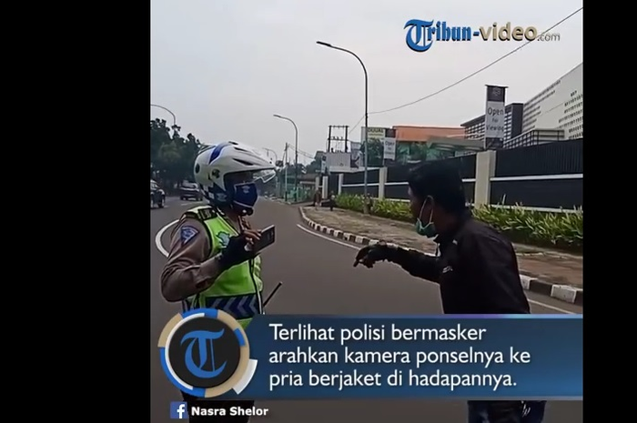 Tukang ojek protes