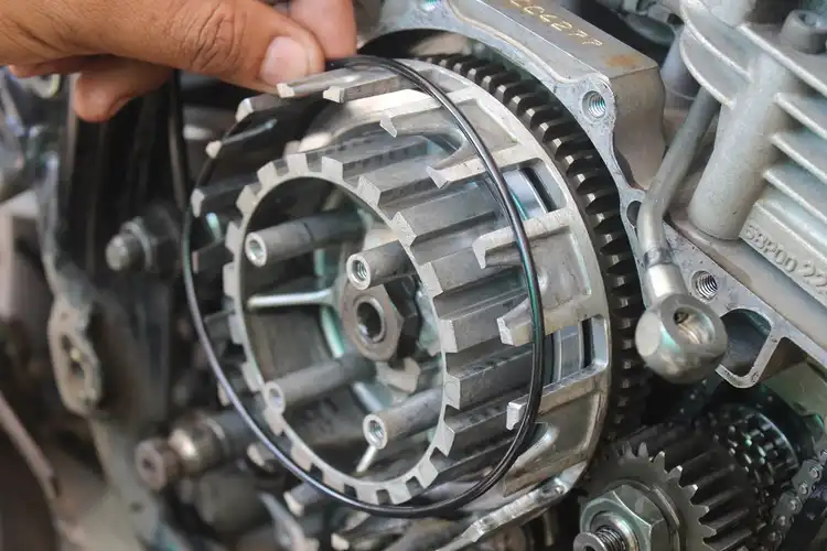 Cukup Rp 30 Ribu Untuk Membasmi Suara Kopling Berisik Yamaha Scorpio Z