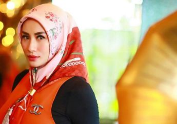 Tunangan dengan Anggota DPRD yang Bisa Buat Hidupnya Terjamin, Artis ini Pilih Kembali Menjanda dan Jualan Nasi Liwet untuk Sambung Hidup