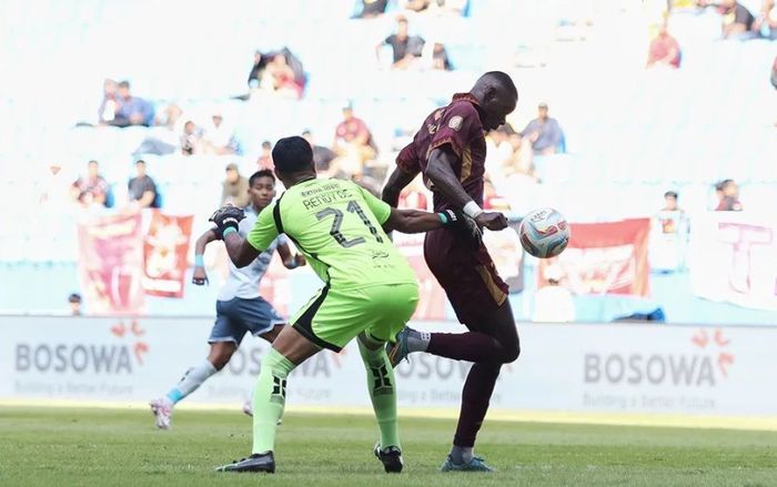 Suasana pertandingan antara PSM Makassar vs Persita Tangerang dalam laga pekan ke-24 Liga 1 2023/2024 yang berlangsung di Stadion Batakan, Balikpapan, Minggu (4/2/2024).