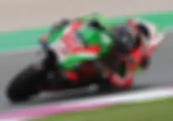 Keren.. Video Scott Redding Tiru Gaya Nikung Pembalap Jadul, Liatnya Bikin Pegel