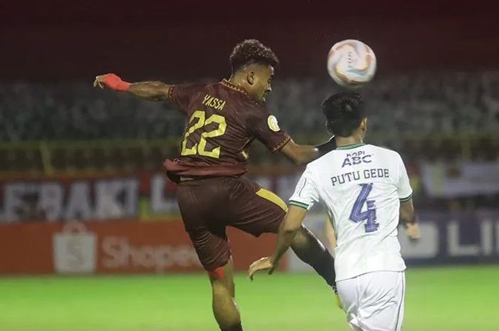 Suasana pertandingan PSM Makassar vs Persib Bandung pada laga pekan keempat Liga 1 2023/2024 di Stadion B.J. Habibie Parepare, Sulawesi Selatan, Sabtu (22/7/2023).