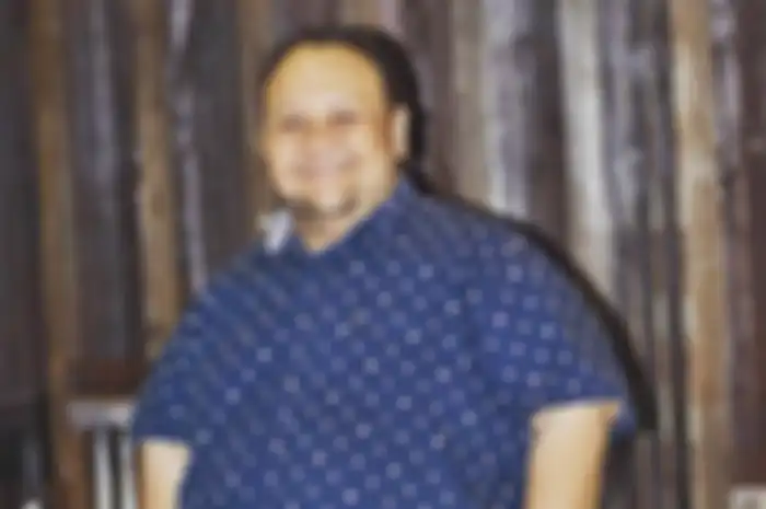 Komedian Rony Dozer