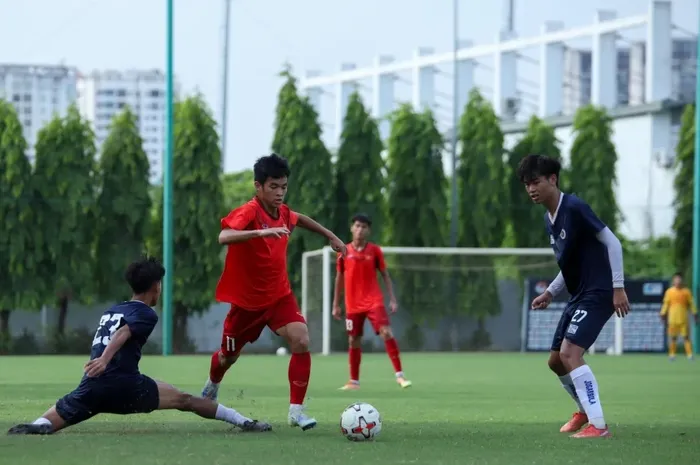 Timnas U-16 Vietnam beruji coba melawan tim U-19 Hanoi pada Sabtu (16/7/2022)