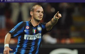Eks pemain Inter Milan, Wesley Sneijder, mengeklaim dirinya bisa sehebat Lionel Messi dan Cristiano Ronaldo andai tak memilih untuk menikmati hidup.