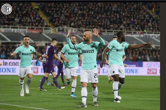 Borja Valero mencetak gol Inter Milan ke gawang Fiorentina, 15 Desember 2019.