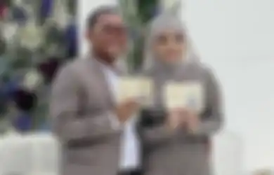 Kepalang Kepo, Warga Sampai Nekat Panjat Pagar Demi Saksikan Pernikahan Sule dan Nathalie Holscher Secara Langsung, Intip Potret Lucunya yang Menggelitik