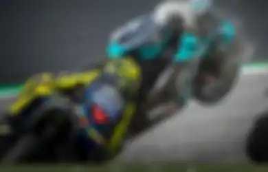 Merinding, Motor Terbang Nyaris Hajar Rossi di MotoGP Austria 2020, Akhirnya Zarco dan Morbidelli Sama-sama Lakukan Hal Ini