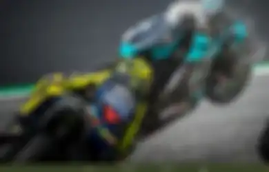 Merinding, Motor Terbang Nyaris Hajar Rossi di MotoGP Austria 2020, Akhirnya Zarco dan Morbidelli Sama-sama Lakukan Hal Ini