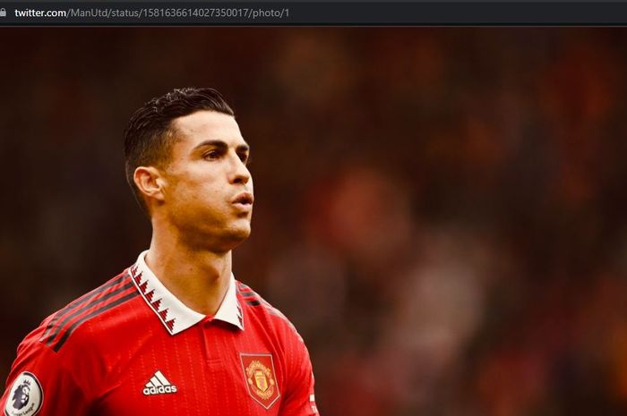 Potret megabintang Manchester United, Cristiano Ronaldo, dalam laga Liga Inggris melawan Newcastle United di Stadion Old Trafford, Minggu (16/10/2022).