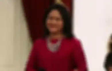 Tiga Tahun Kenakan Sepatu yang Sama di Perayaan HUT RI, Siapa Sangka Sepatu Hitam Sederhana Milik Iriana Jokowi Dibandrol Belasan Juta!